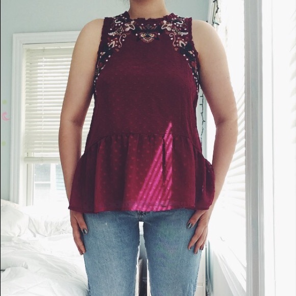 Embroidered Top - Picture 3 of 6